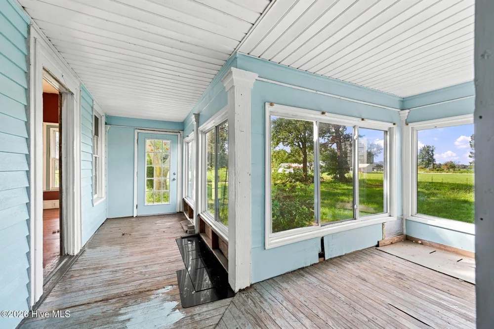 422 Cornwallis Road Teachey, NC 28464