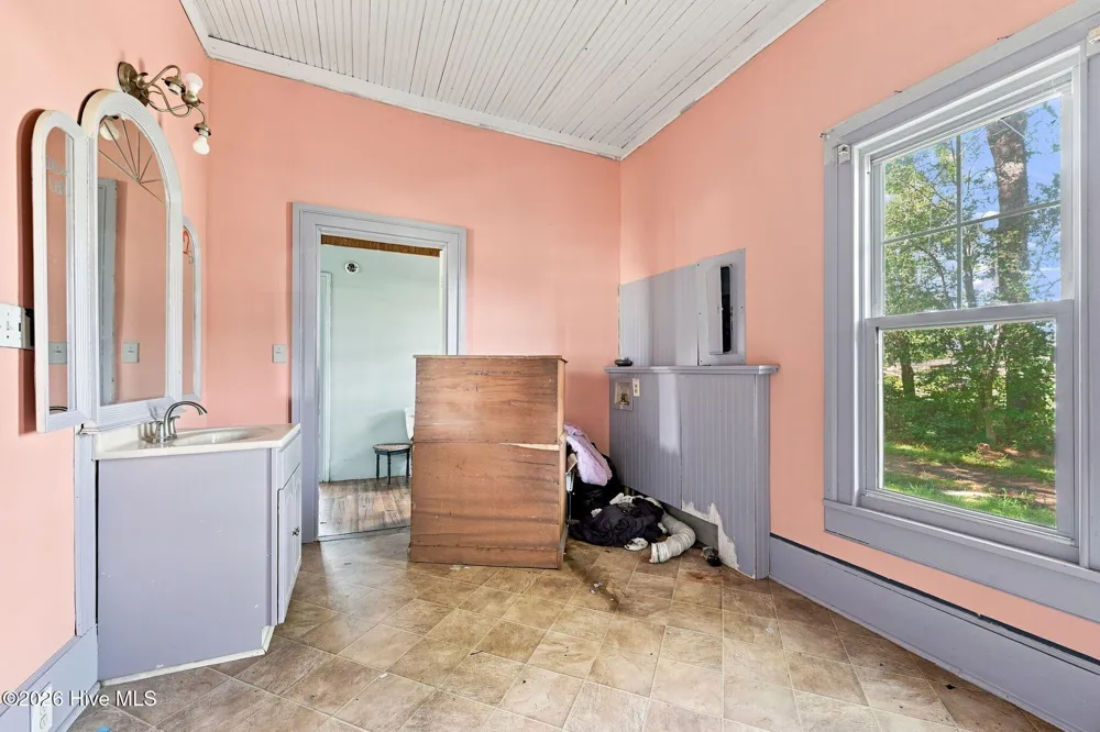 422 Cornwallis Road Teachey, NC 28464