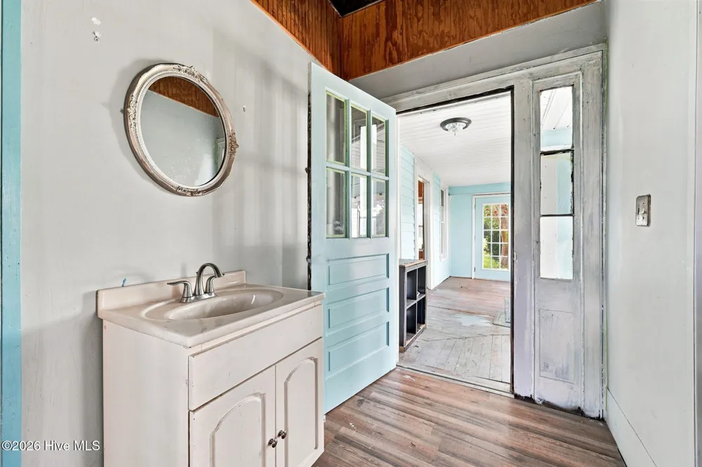 422 Cornwallis Road Teachey, NC 28464
