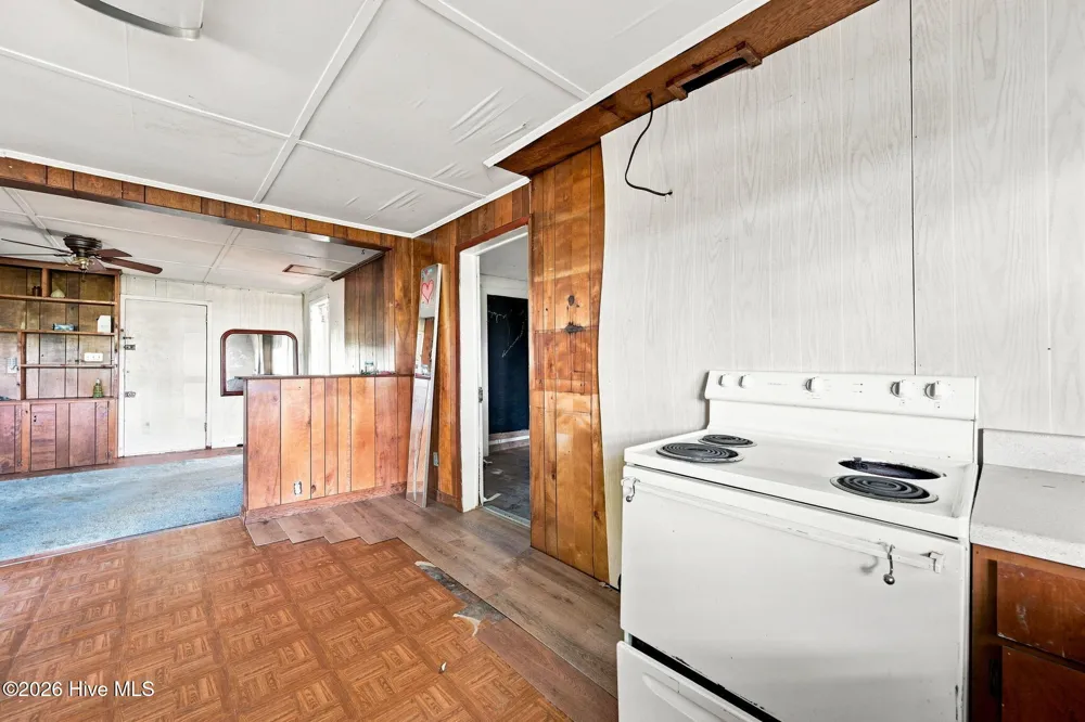 422 Cornwallis Road Teachey, NC 28464