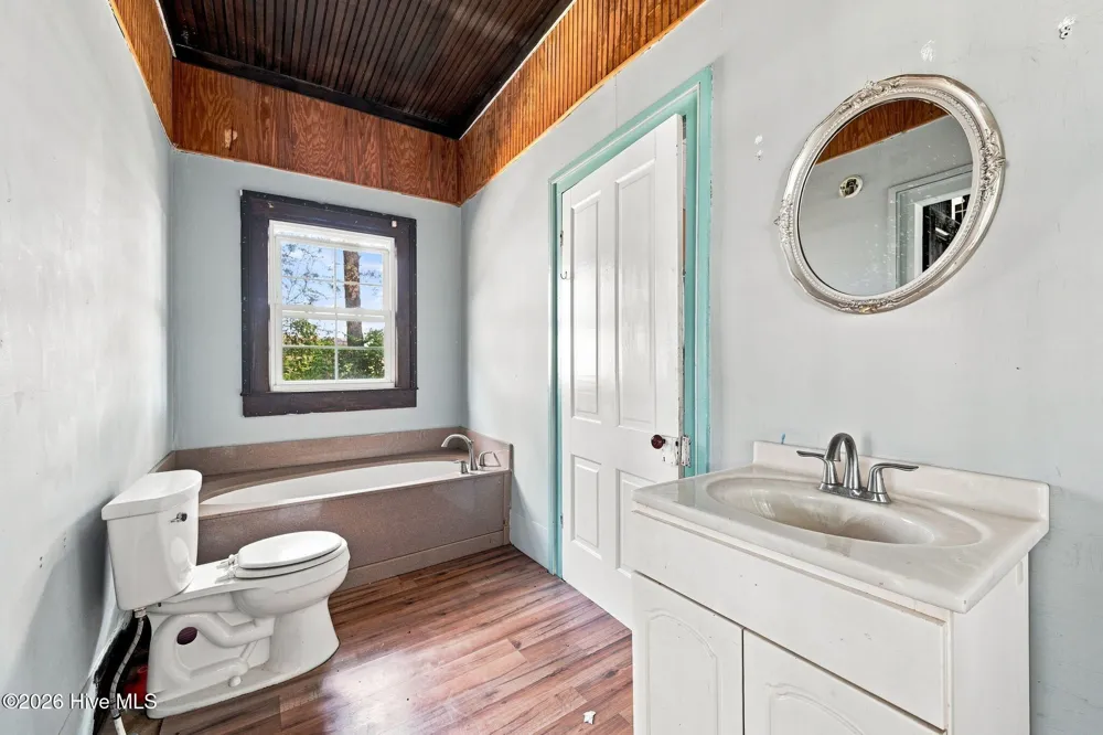 422 Cornwallis Road Teachey, NC 28464