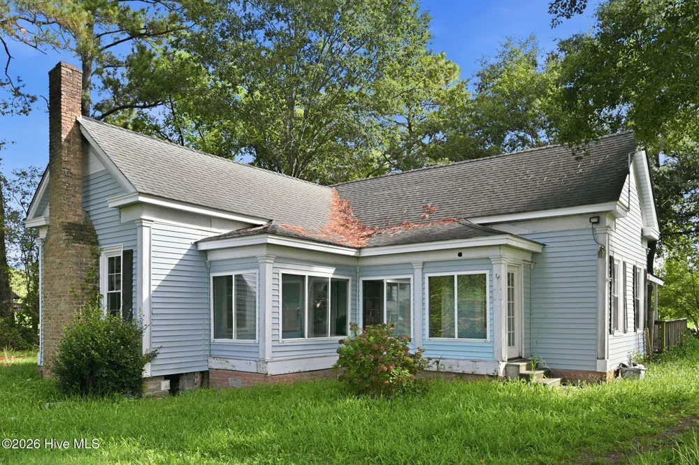 422 Cornwallis Road Teachey, NC 28464