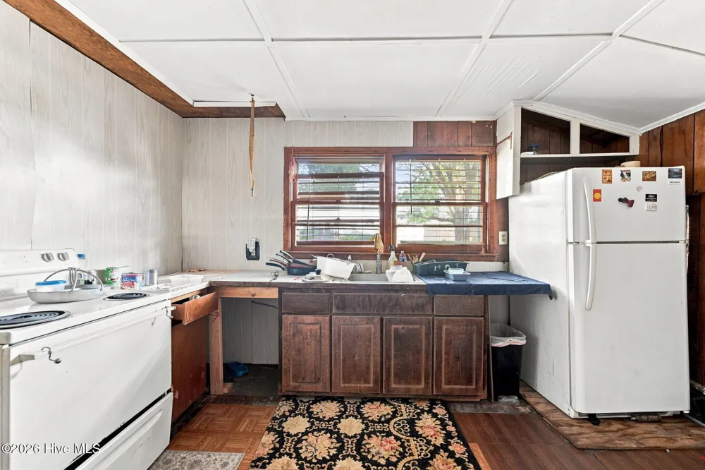 422 Cornwallis Road Teachey, NC 28464