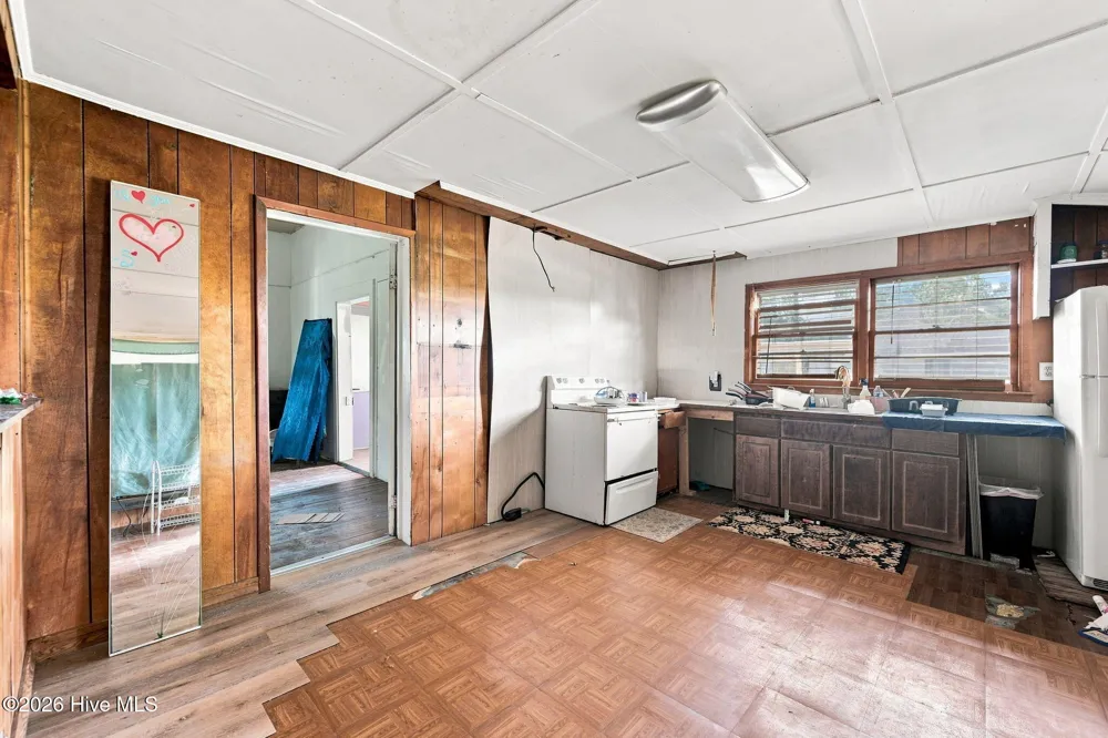 422 Cornwallis Road Teachey, NC 28464