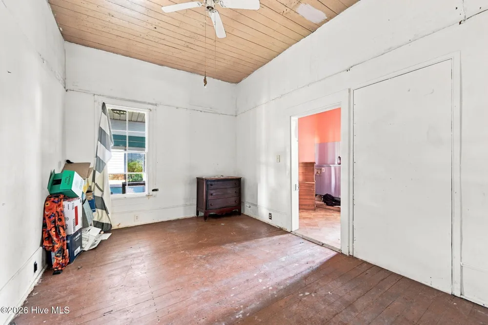 422 Cornwallis Road Teachey, NC 28464