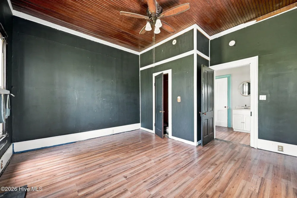 422 Cornwallis Road Teachey, NC 28464