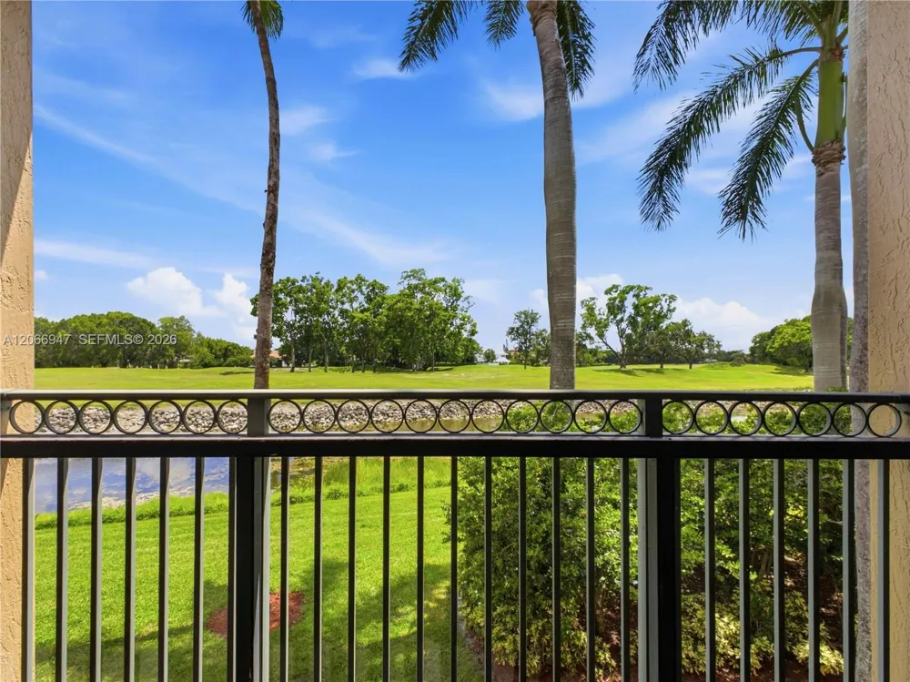 11710 Saint Andrews Pl #202 Wellington, FL 33414