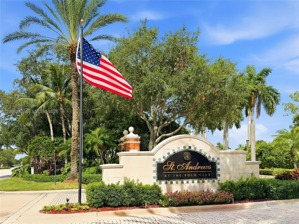 11710 Saint Andrews Pl #202 Wellington, FL 33414