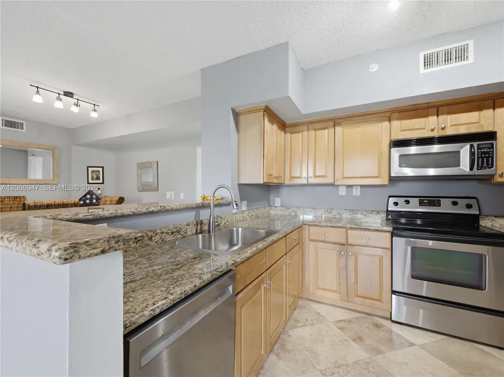 11710 Saint Andrews Pl #202 Wellington, FL 33414