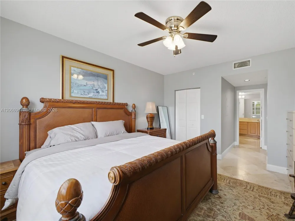 11710 Saint Andrews Pl #202 Wellington, FL 33414