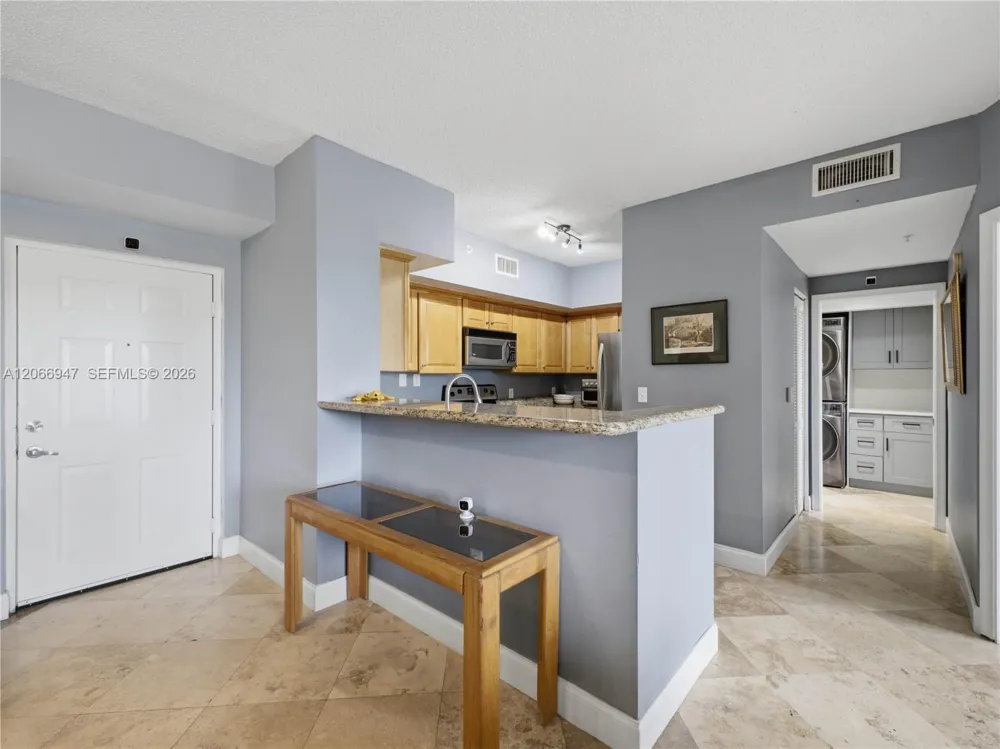 11710 Saint Andrews Pl #202 Wellington, FL 33414