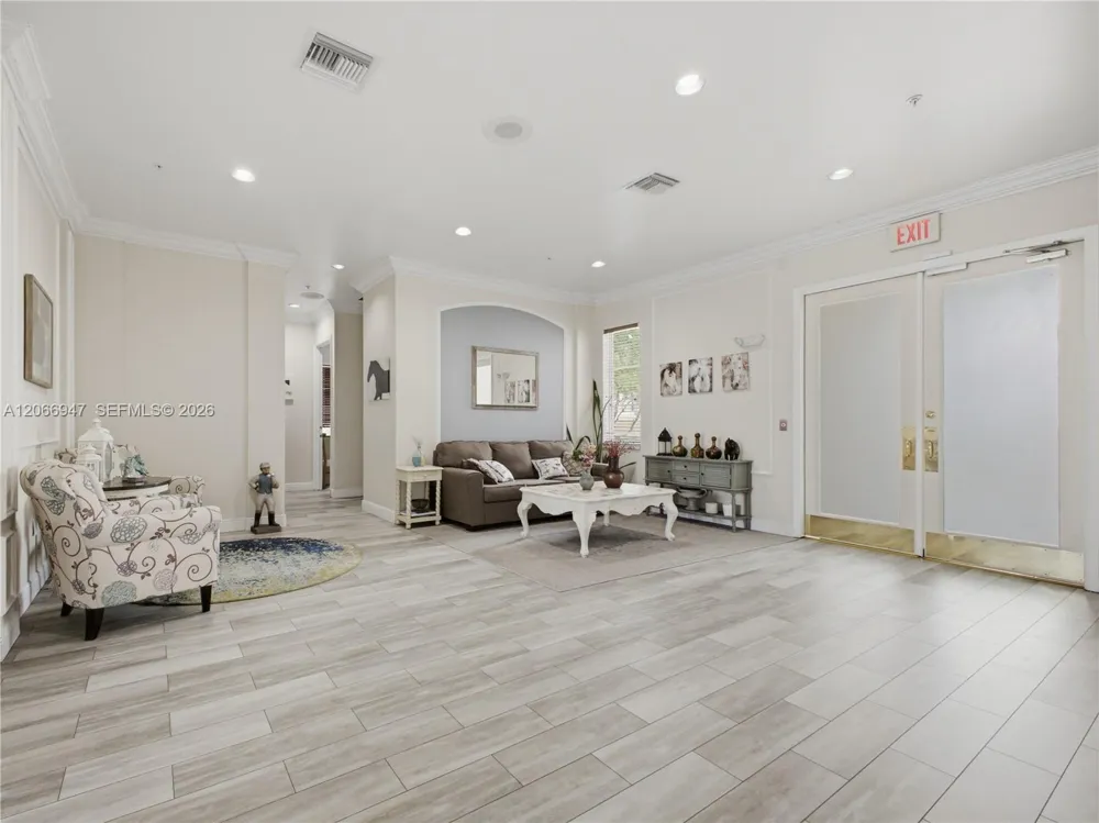 11710 Saint Andrews Pl #202 Wellington, FL 33414