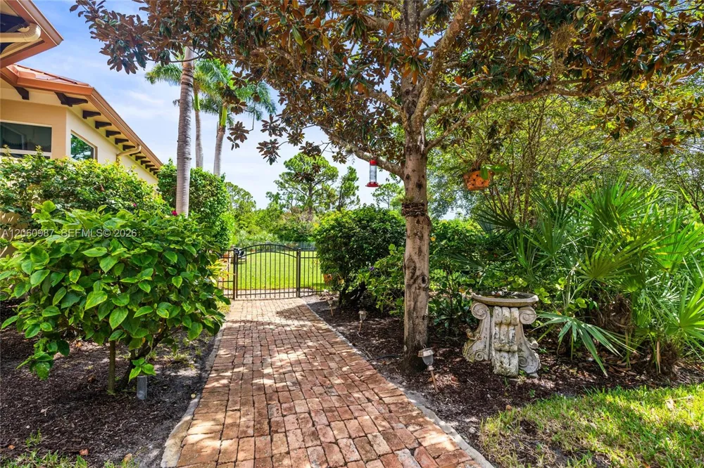 9783 SE Sandpine Lane Hobe Sound, FL 33455