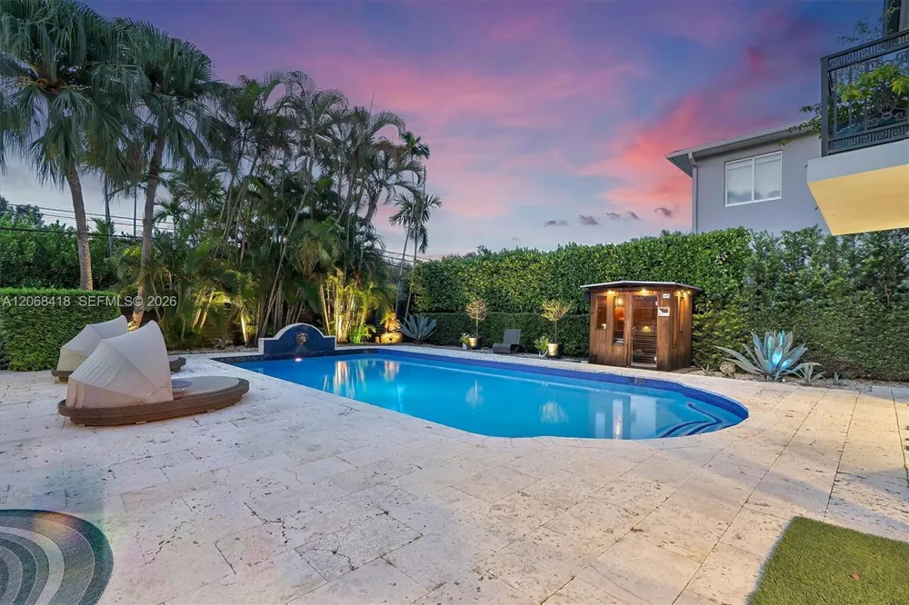 1001 NE 96th St Miami Shores, FL 33138