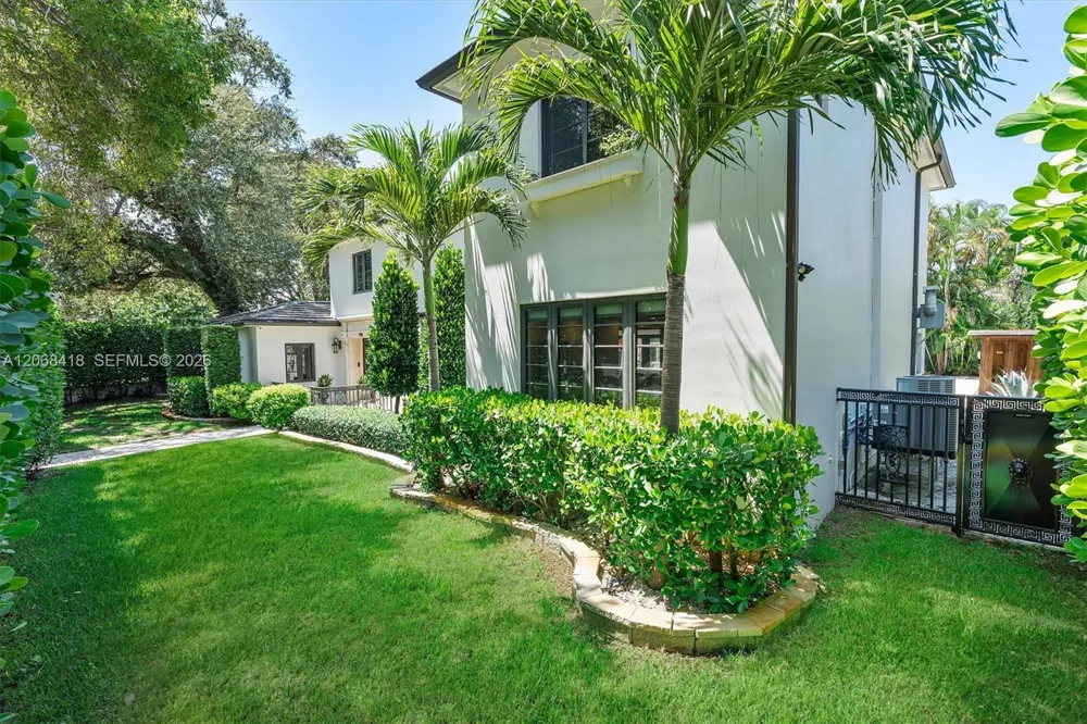 1001 NE 96th St Miami Shores, FL 33138