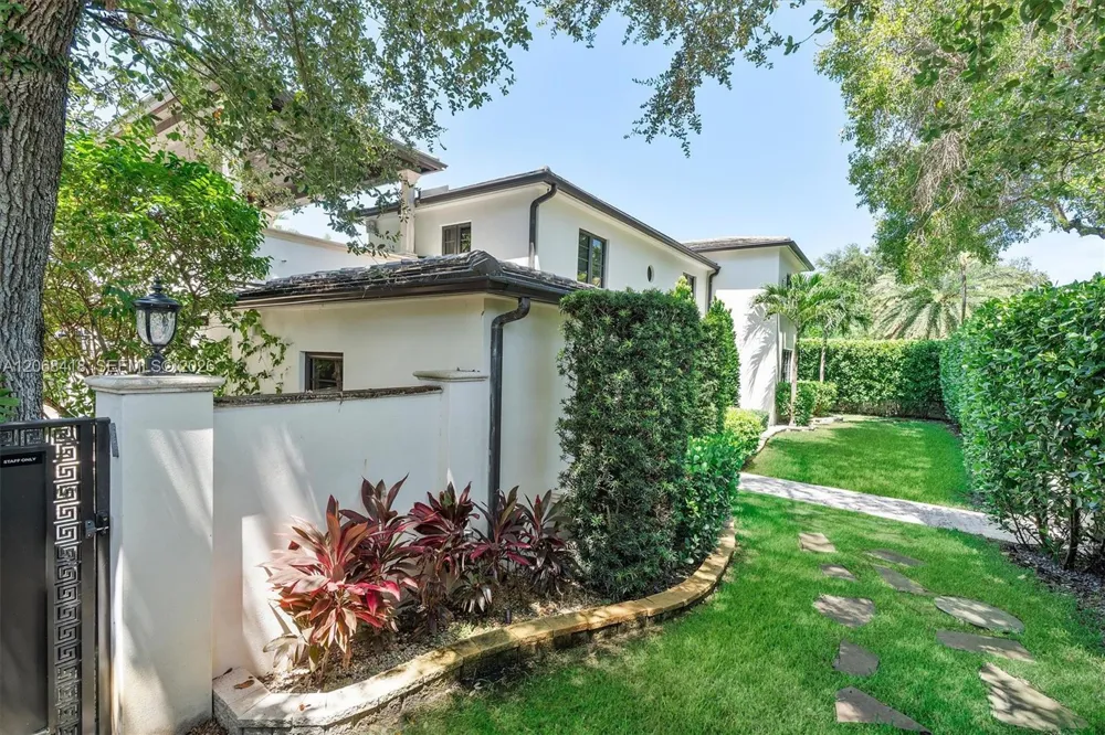 1001 NE 96th St Miami Shores, FL 33138