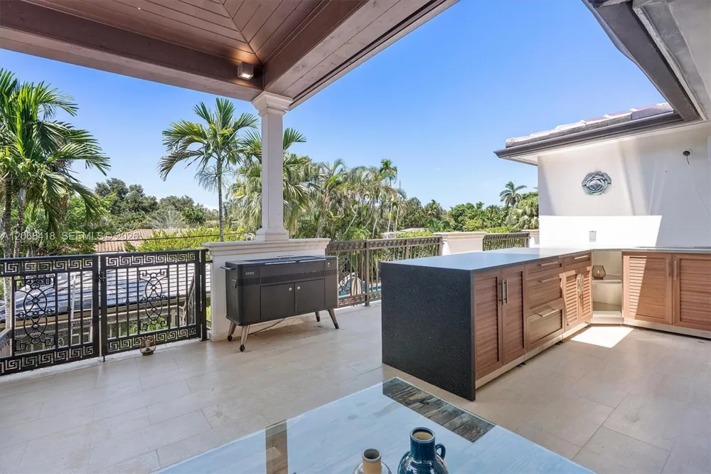 1001 NE 96th St Miami Shores, FL 33138