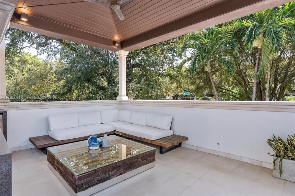 1001 NE 96th St Miami Shores, FL 33138