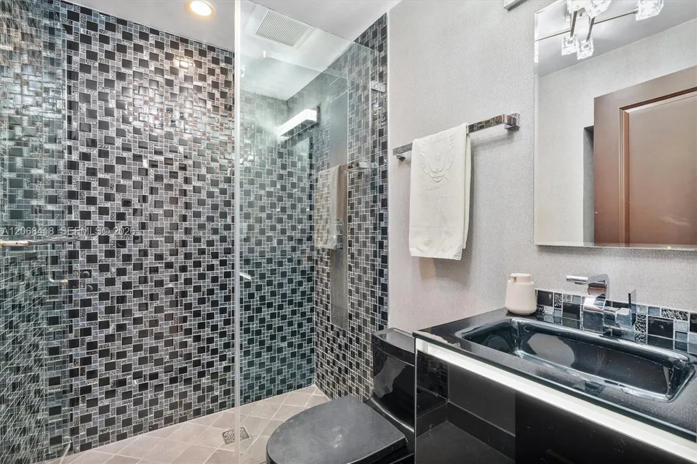 1001 NE 96th St Miami Shores, FL 33138