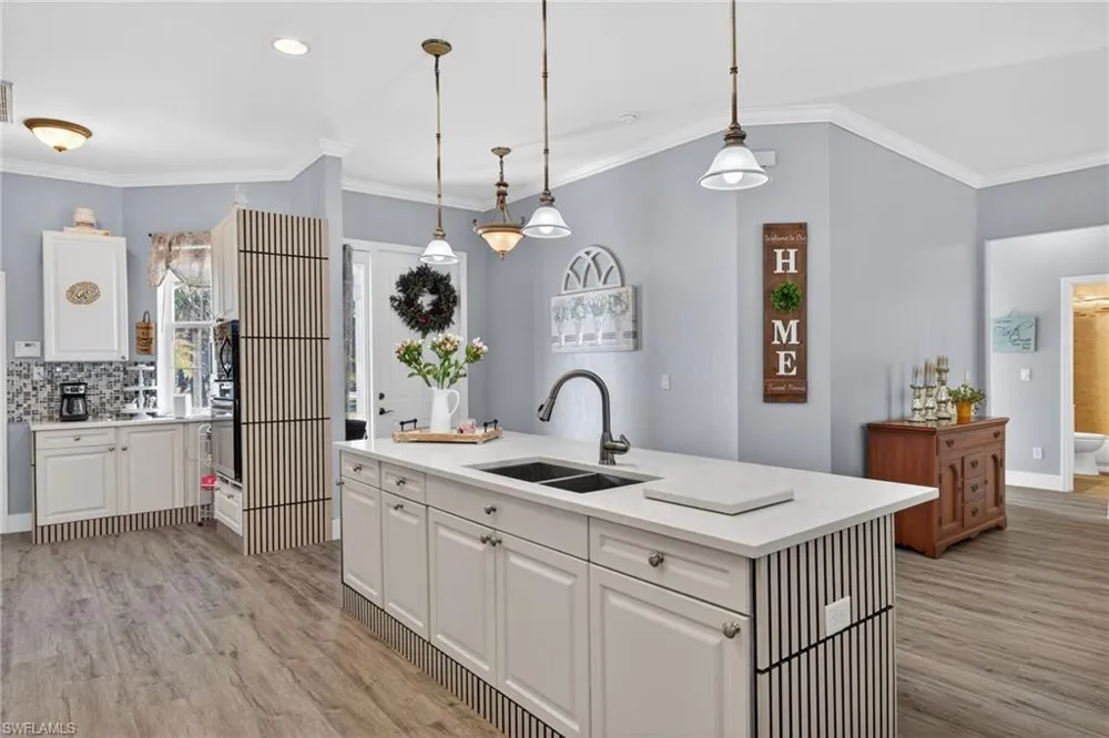 4093 24th Avenue SE Naples, FL 34117