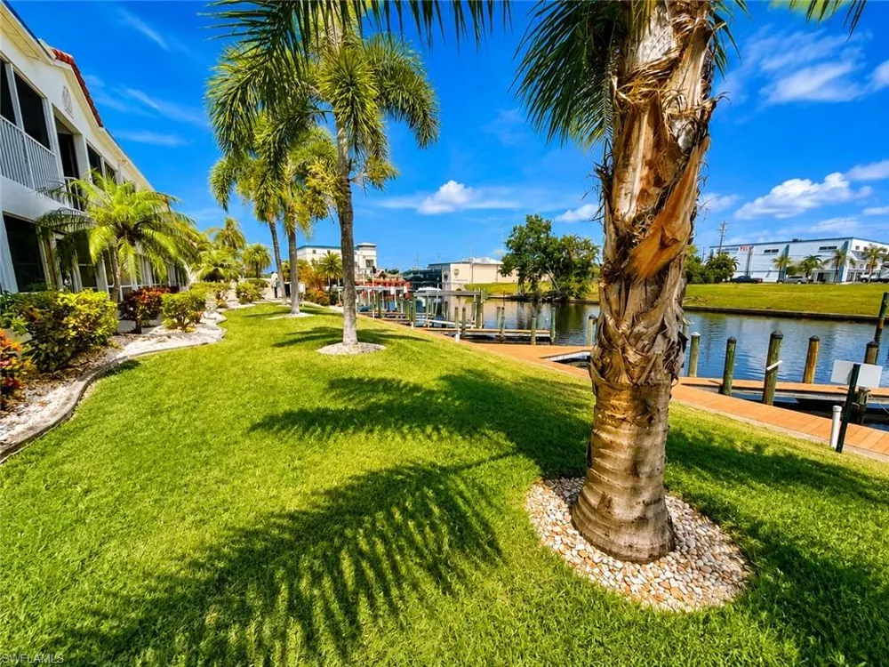 1615 SE 46th Lane #202 Cape Coral, FL 33904