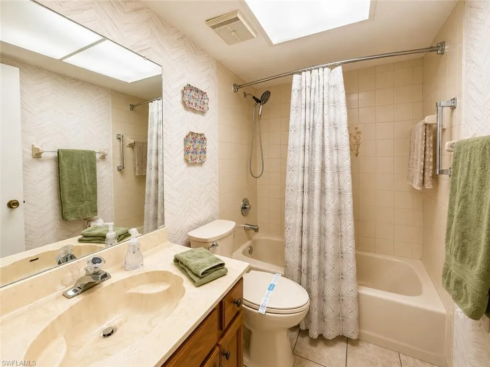 1615 SE 46th Lane #202 Cape Coral, FL 33904
