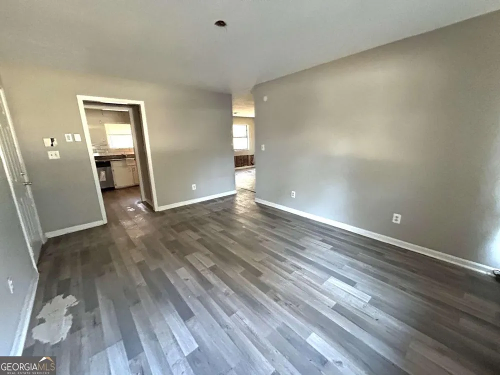 2181 Delowe DR East Point, GA 30344