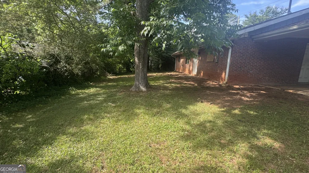 2181 Delowe DR East Point, GA 30344