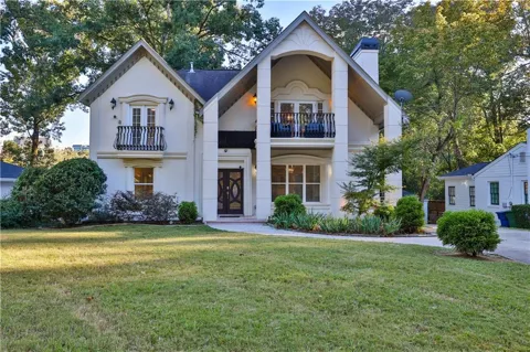 50 NW Lakeland Drive