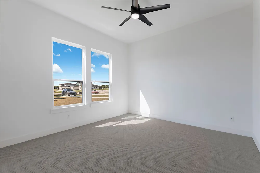 430 Whispering Way Red Oak, TX 75154