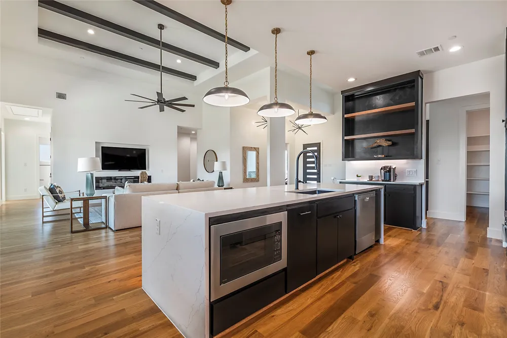 430 Whispering Way Red Oak, TX 75154
