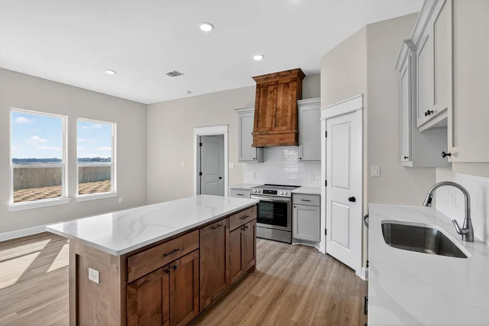 160 Turnrow Cove Snook, TX 77879