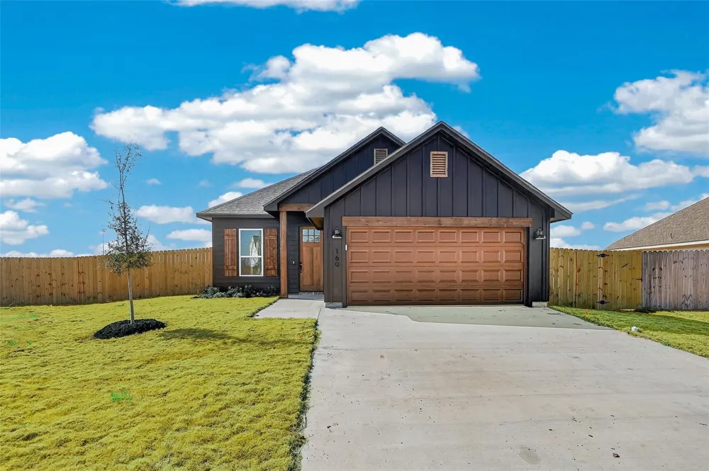 160 Turnrow Cove Snook, TX 77879