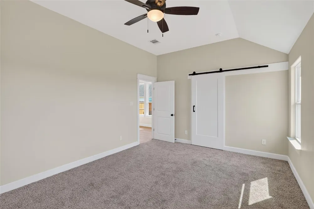 160 Turnrow Cove Snook, TX 77879