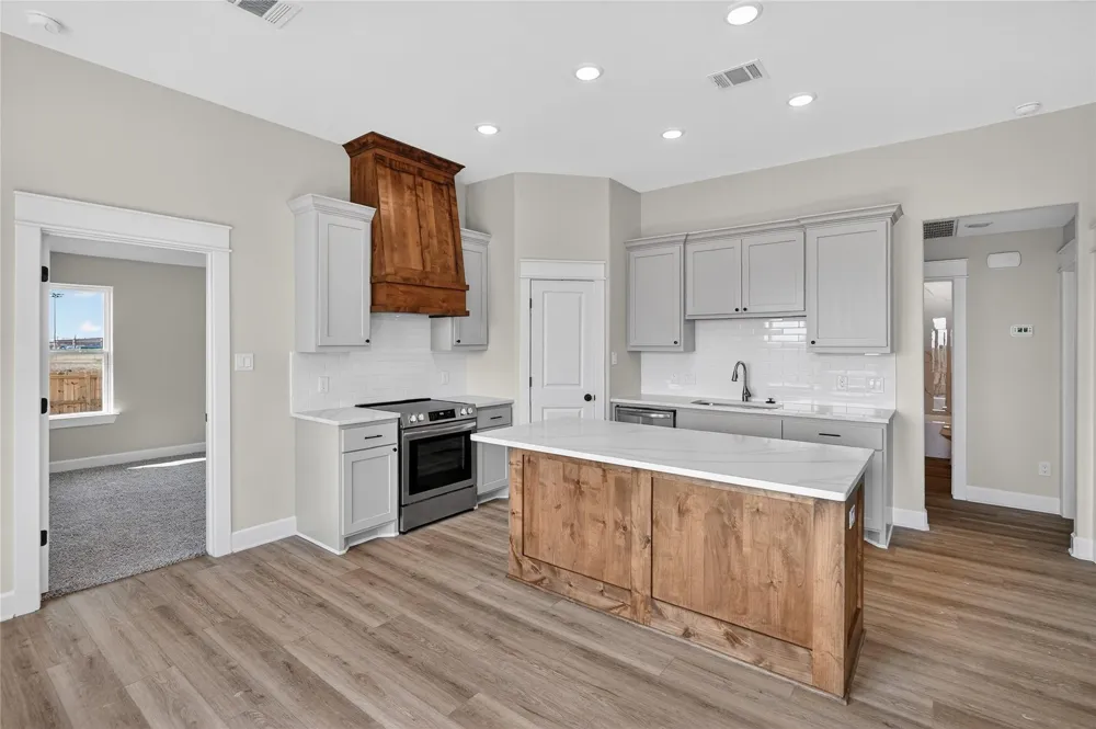 160 Turnrow Cove Snook, TX 77879
