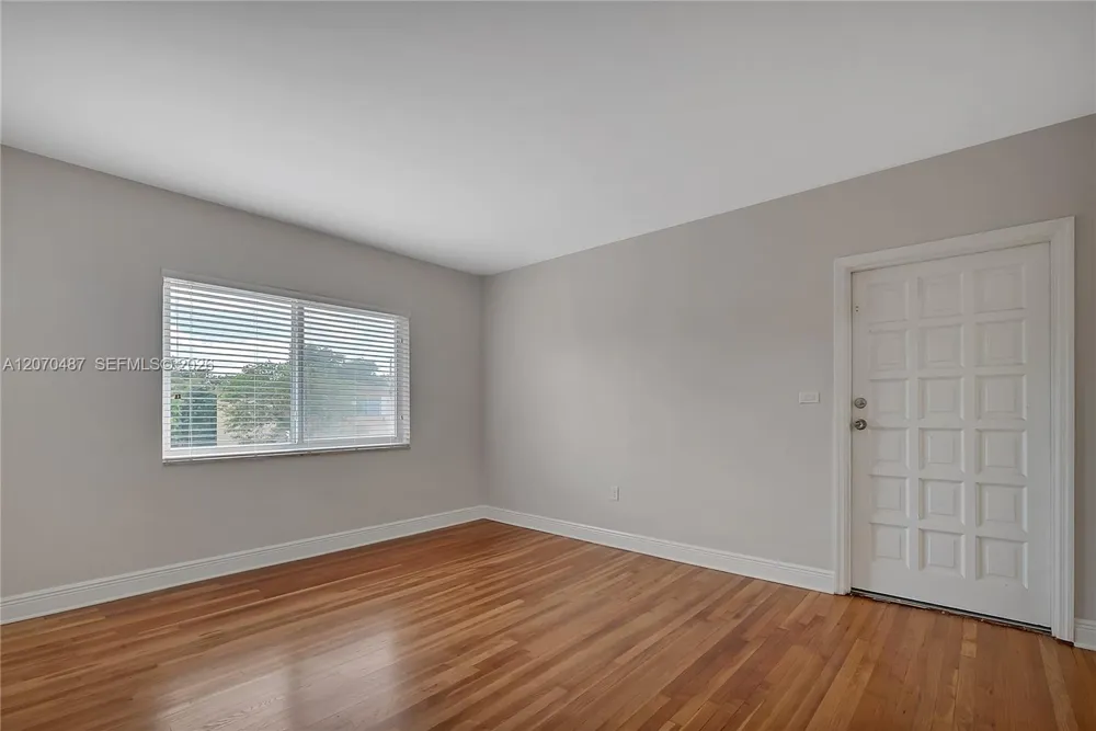 3783 SW 27th St #0 Miami, FL 33134