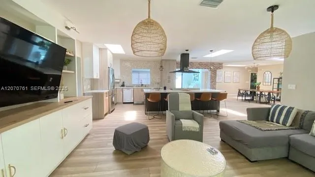6020 SW 17th Ct Plantation, FL 33317