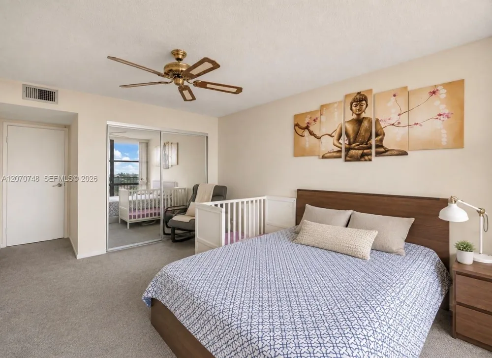 1000 Parkview Dr #715 Hallandale Beach, FL 33009