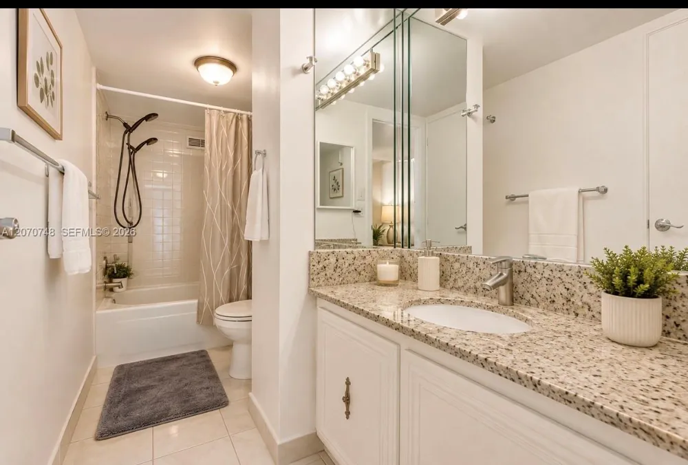 1000 Parkview Dr #715 Hallandale Beach, FL 33009