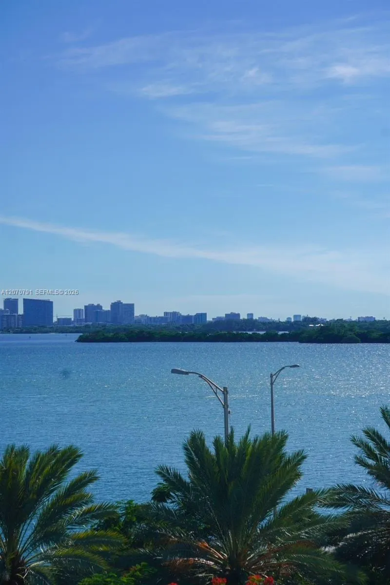 7904 West Dr #501 North Bay Village, FL 33141