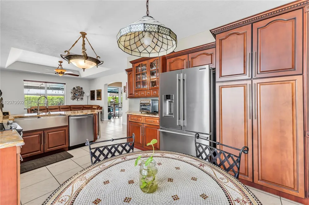 14591 SW 30th St Miami, FL 33175