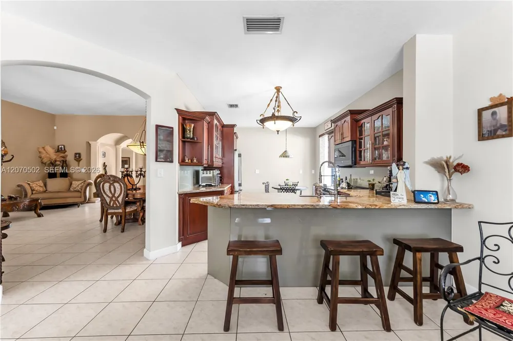 14591 SW 30th St Miami, FL 33175
