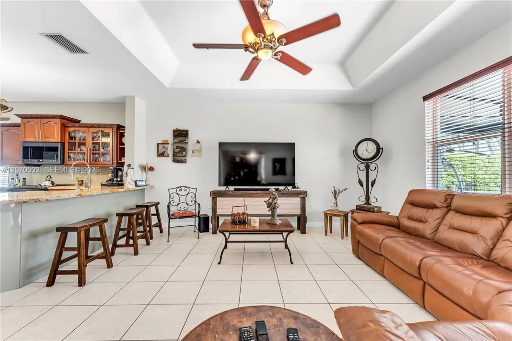 14591 SW 30th St Miami, FL 33175