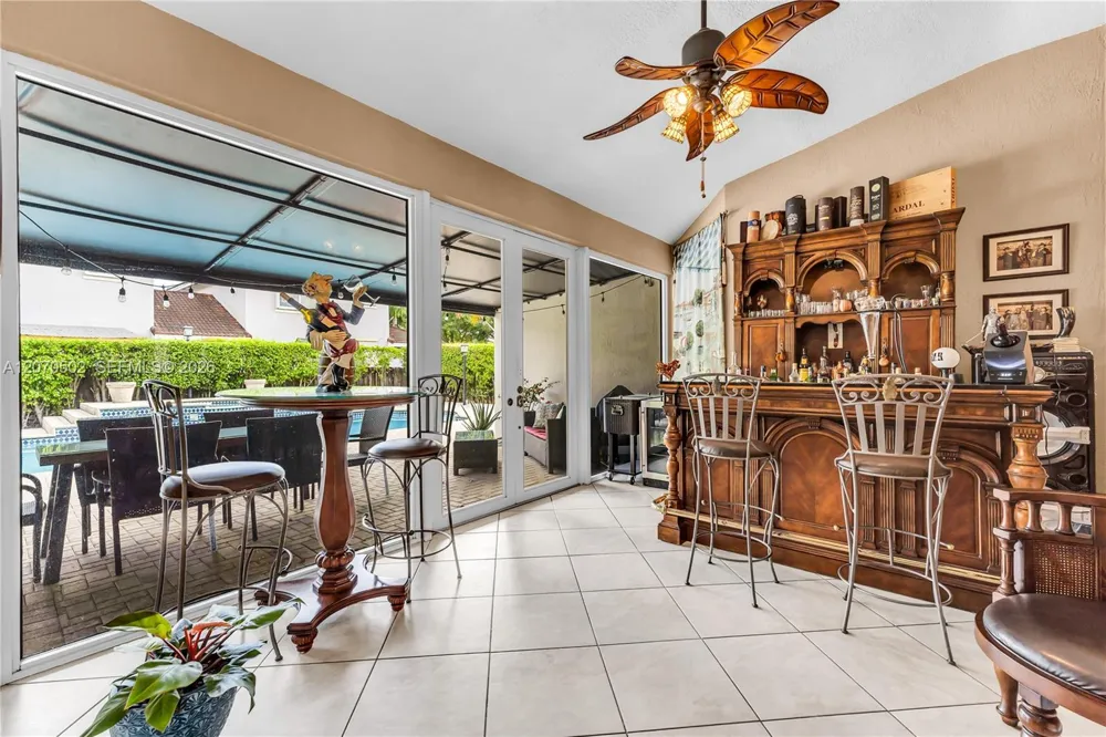 14591 SW 30th St Miami, FL 33175