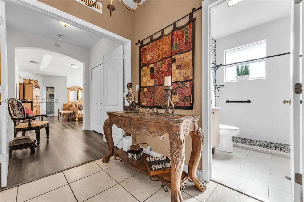 14591 SW 30th St Miami, FL 33175