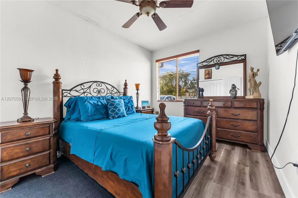 14591 SW 30th St Miami, FL 33175