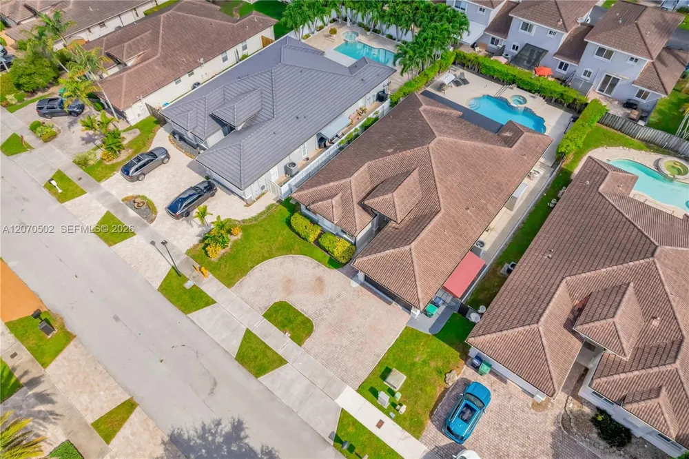 14591 SW 30th St Miami, FL 33175