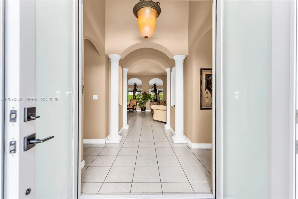 14591 SW 30th St Miami, FL 33175