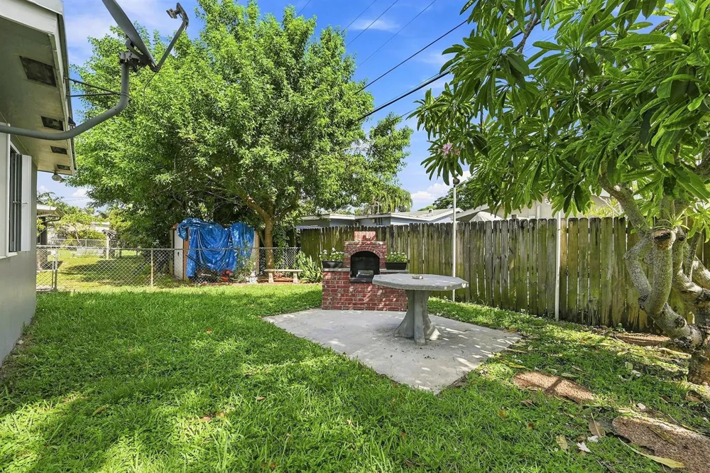 496 NW 47TH COURT Oakland Park, FL 33309