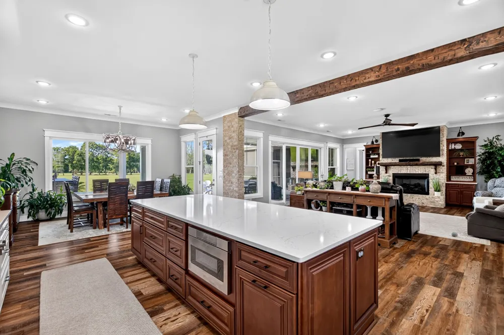 8385 Lascassas Pike Lascassas, TN 37085